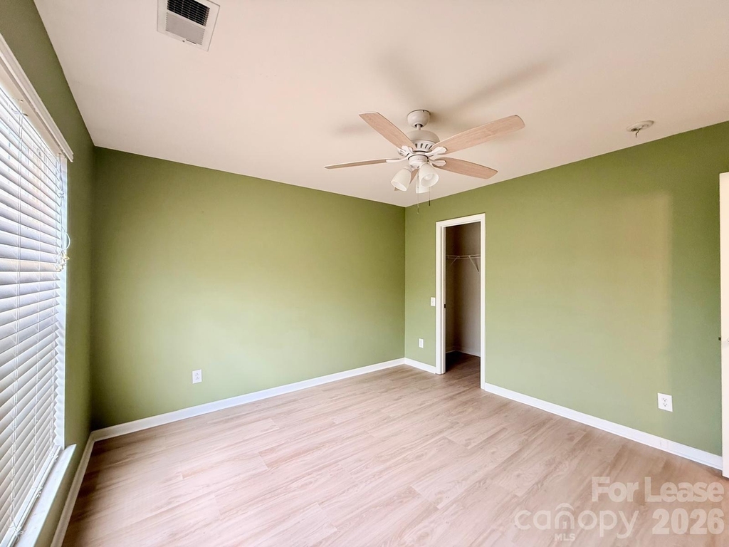 10212 Garmoyle Street - Photo 13