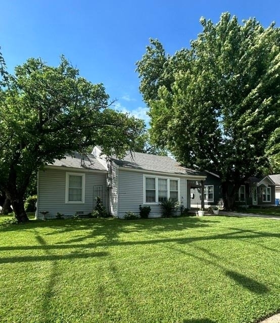 608 W Baldridge Street - Photo 0