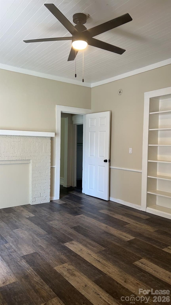 201 E 3rd Avenue - Photo 2