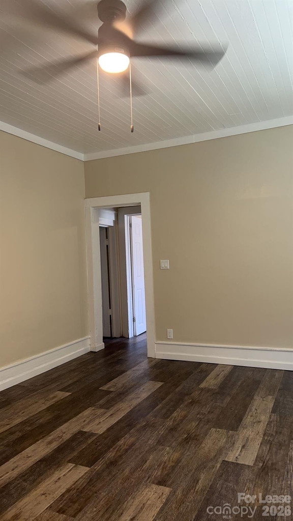201 E 3rd Avenue - Photo 7