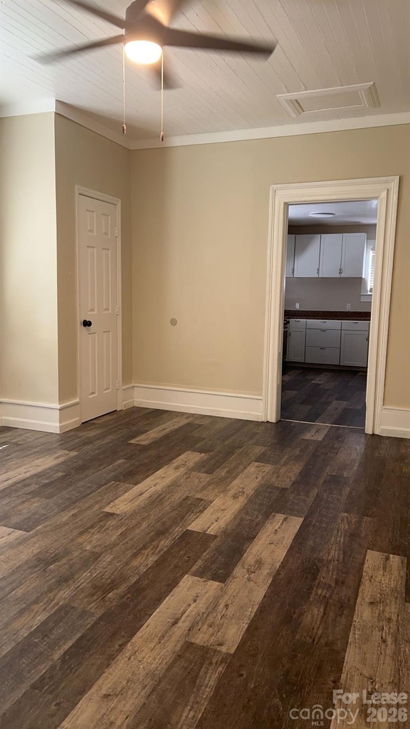 201 E 3rd Avenue - Photo 5