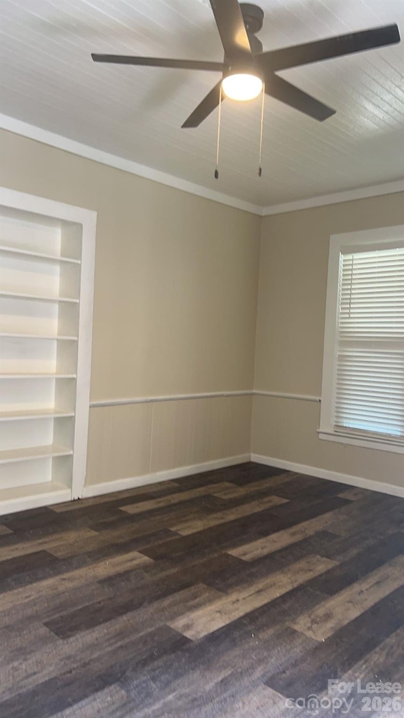 201 E 3rd Avenue - Photo 3