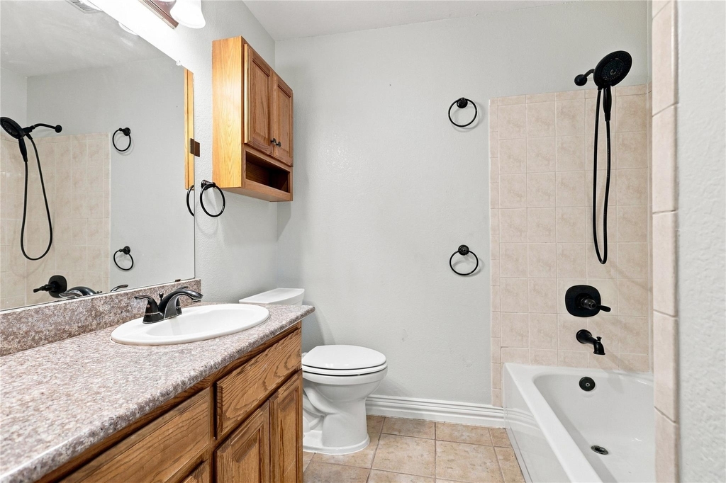 6705 Nola Court - Photo 12