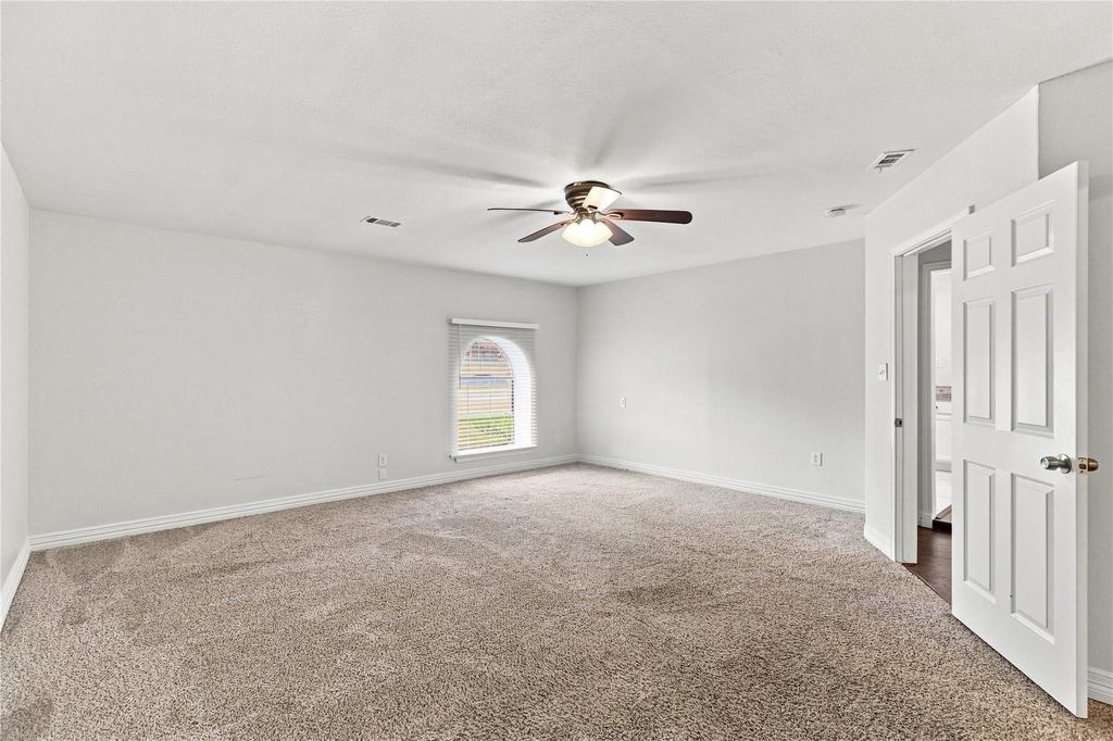 6705 Nola Court - Photo 8