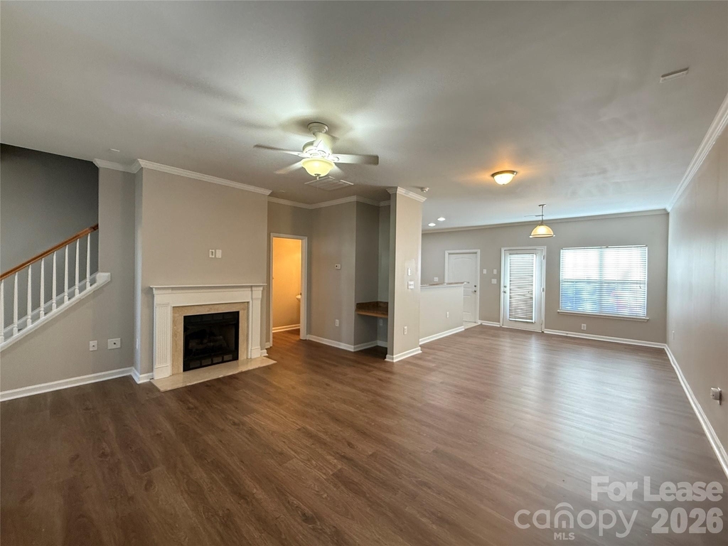 933 Central Park Circle - Photo 9