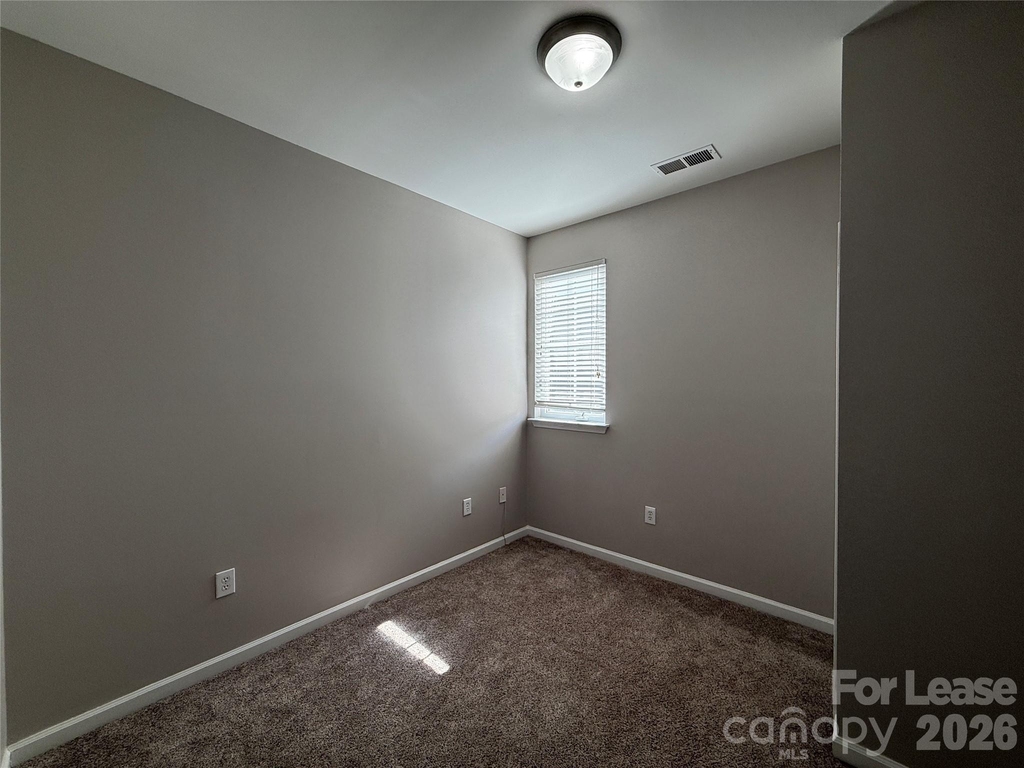 933 Central Park Circle - Photo 17