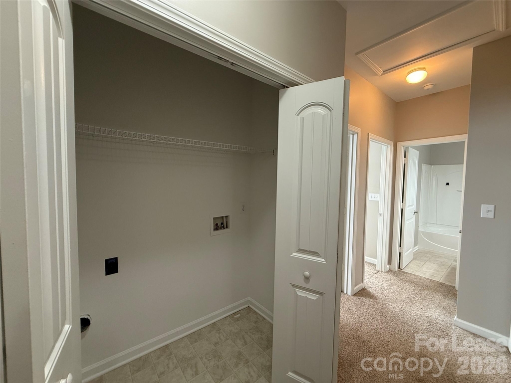 933 Central Park Circle - Photo 15