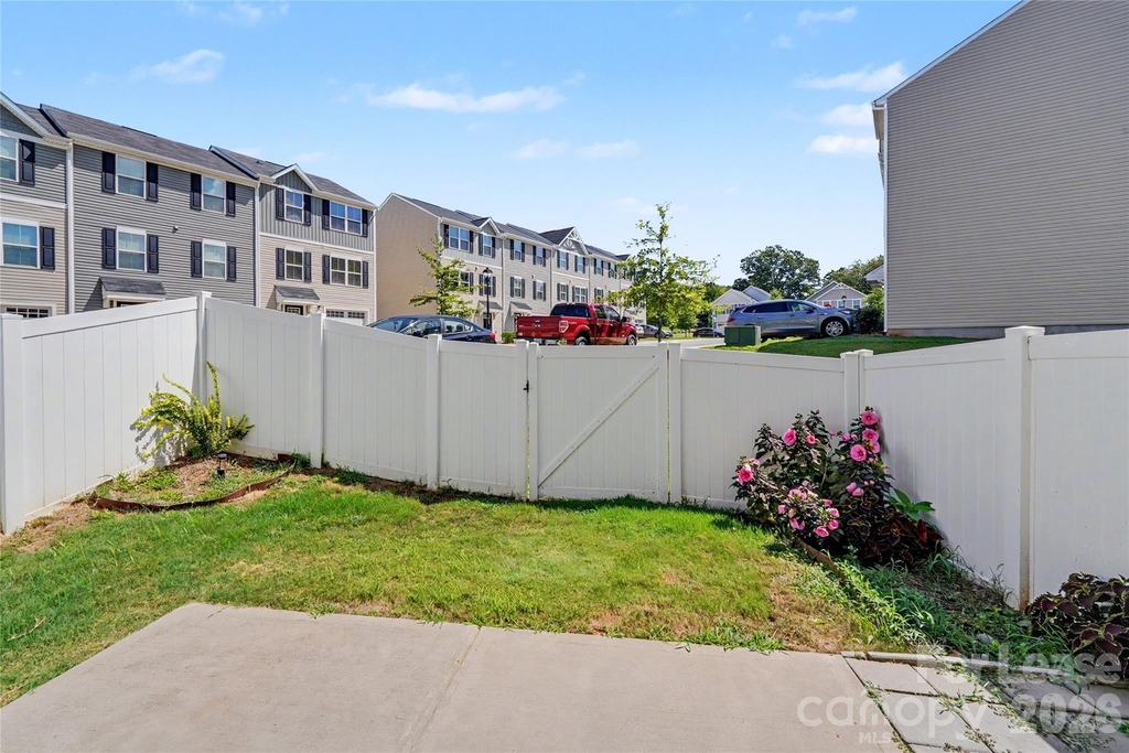6042 Cutwater Circle - Photo 4