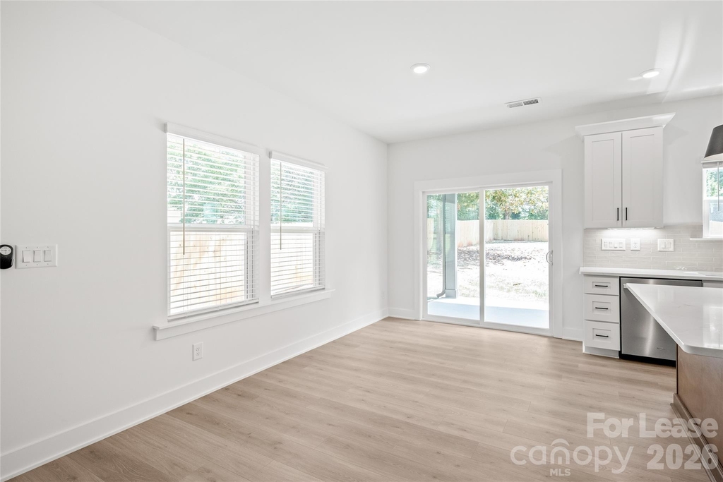 2007 Wilson Avenue - Photo 10