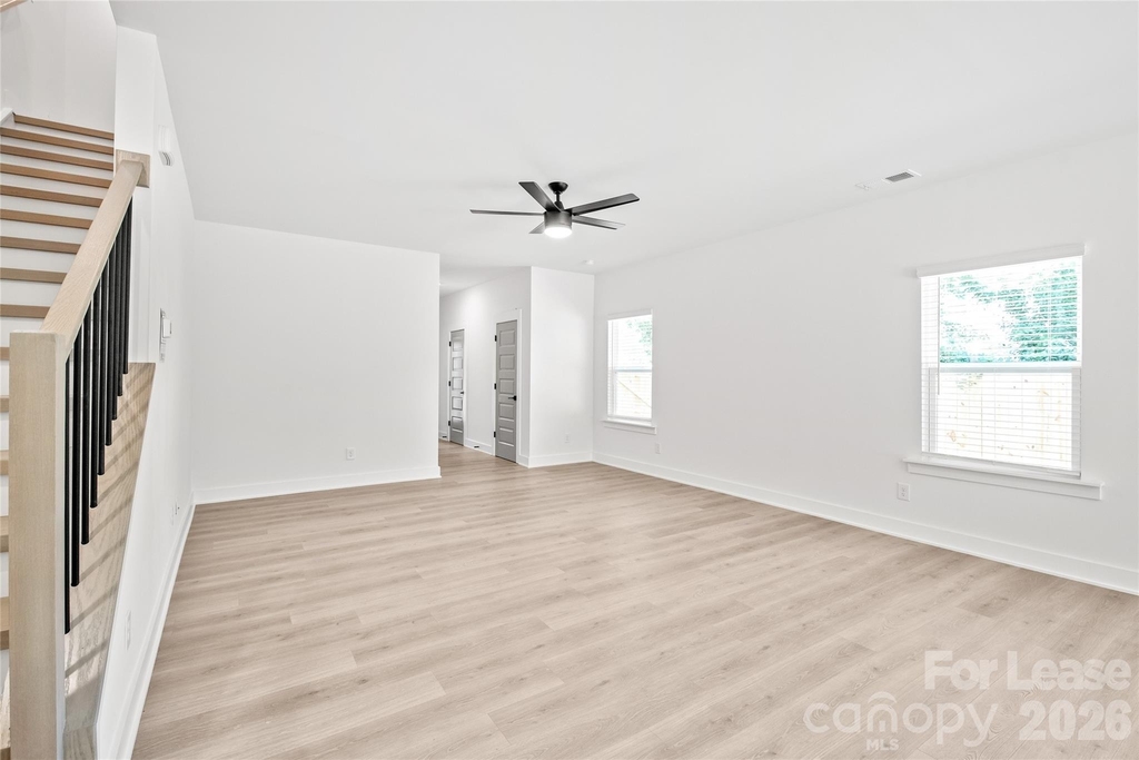 2007 Wilson Avenue - Photo 8