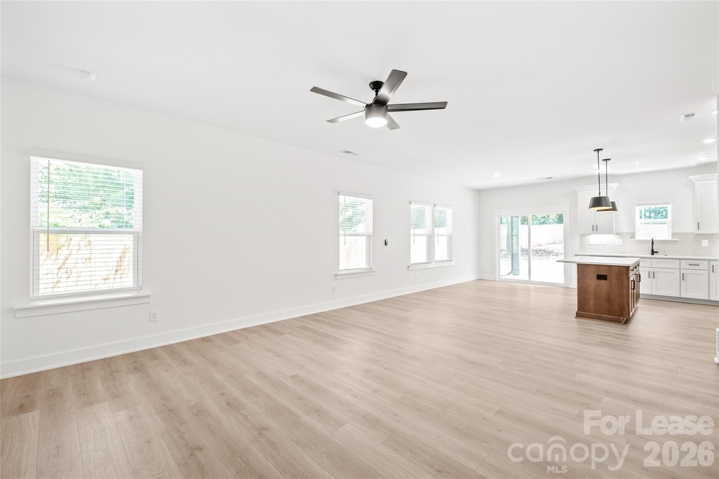 2007 Wilson Avenue - Photo 6