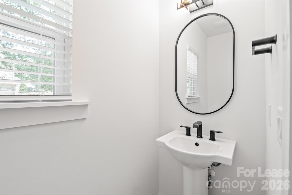 2007 Wilson Avenue - Photo 5