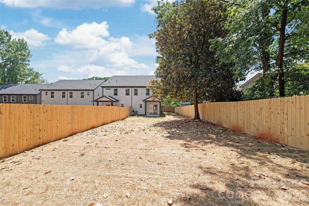 2007 Wilson Avenue - Photo 32