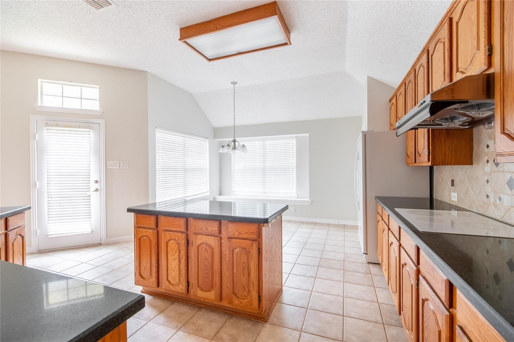 11301 New Orleans Drive - Photo 7
