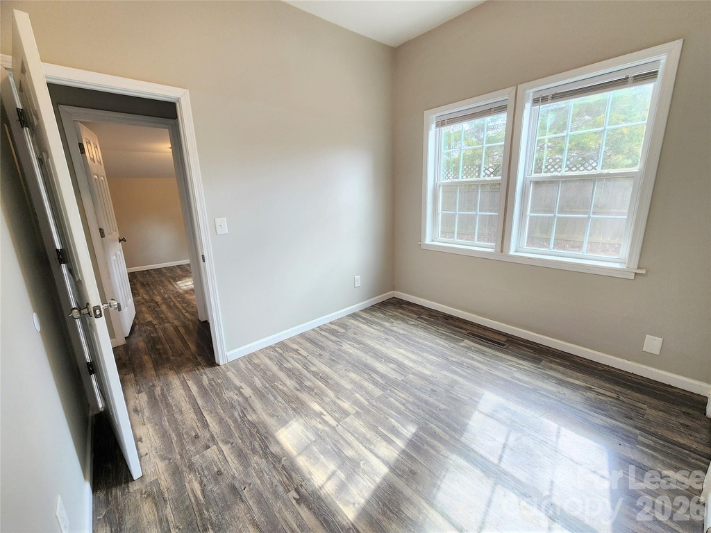 1423 Oakshade Avenue - Photo 8