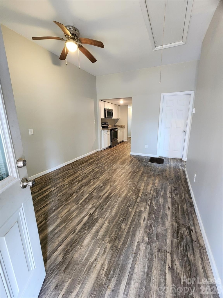 1423 Oakshade Avenue - Photo 2