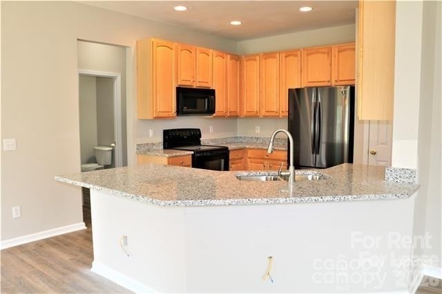 1218 Haden Drive - Photo 2