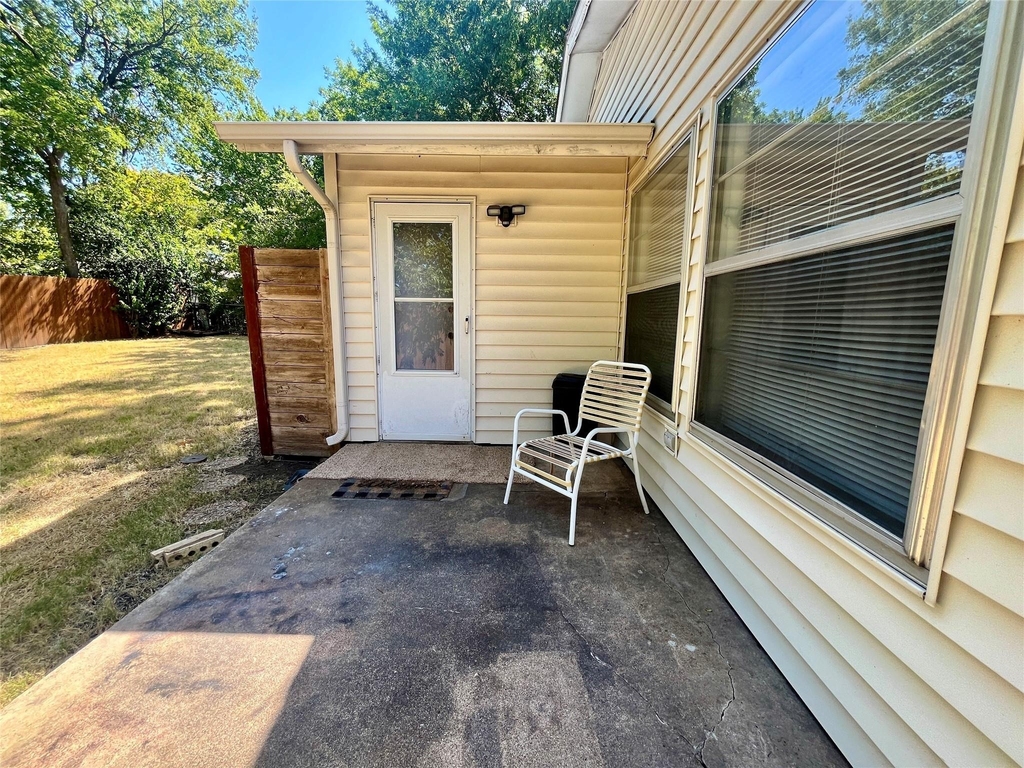 1811 Redwood Street - Photo 20