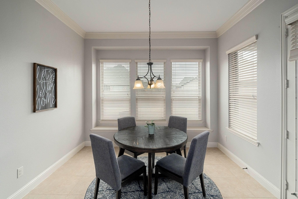 410 Oxford Place - Photo 8