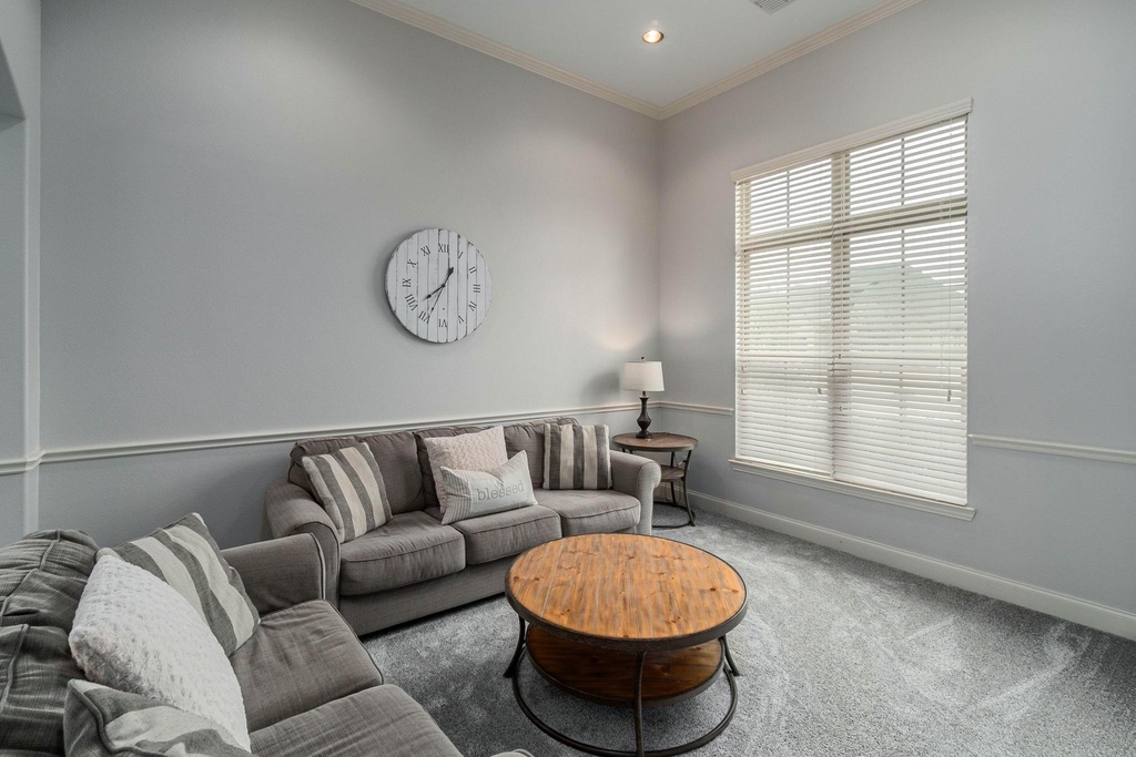 410 Oxford Place - Photo 5