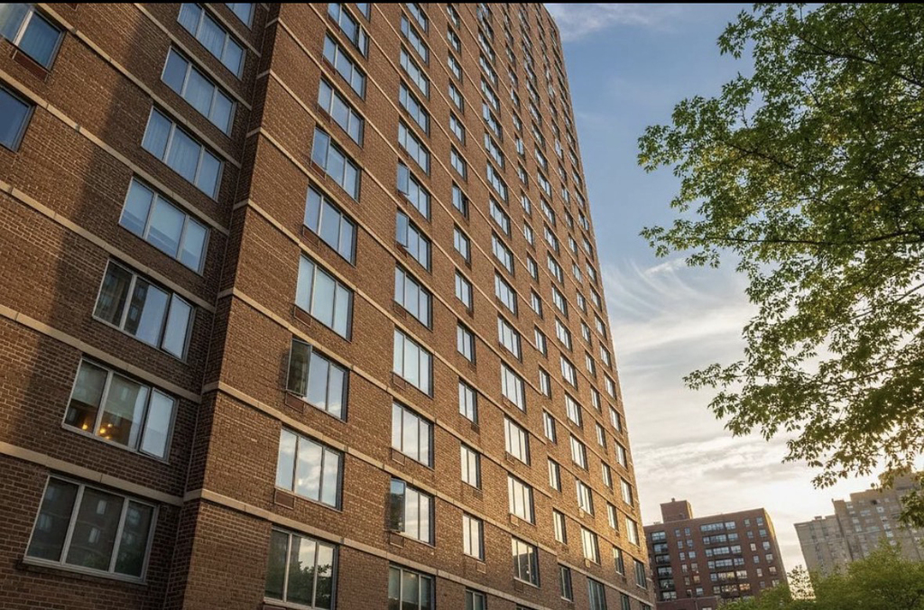 3333 Broadway, Unit C13e - Photo 3