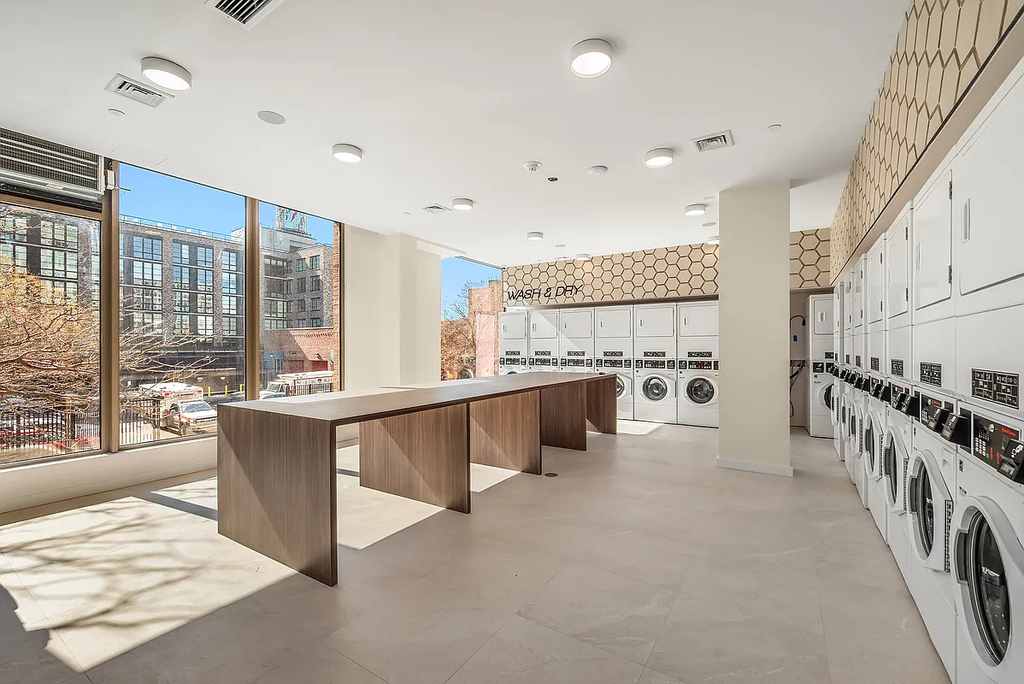 395 Carroll Street - Photo 5
