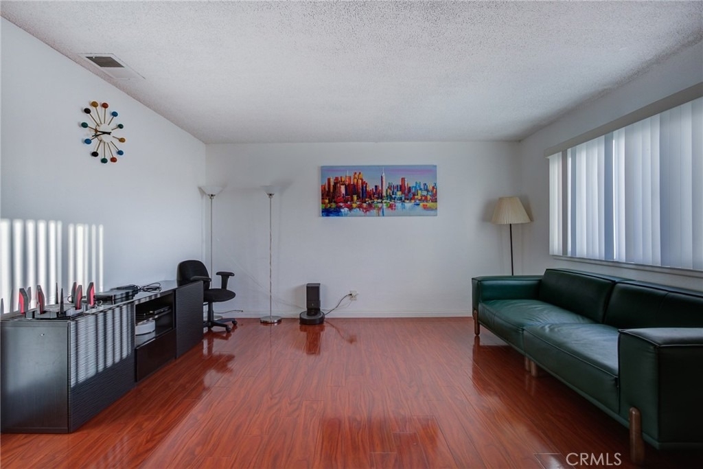 1751 Fullerton - Photo 6