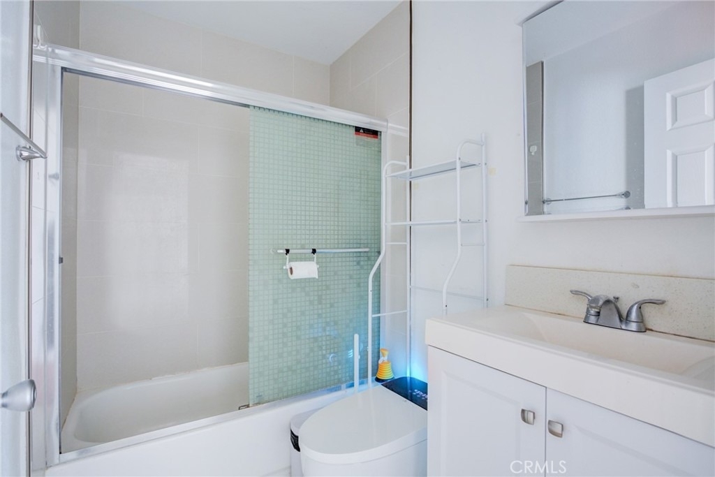 1751 Fullerton - Photo 22