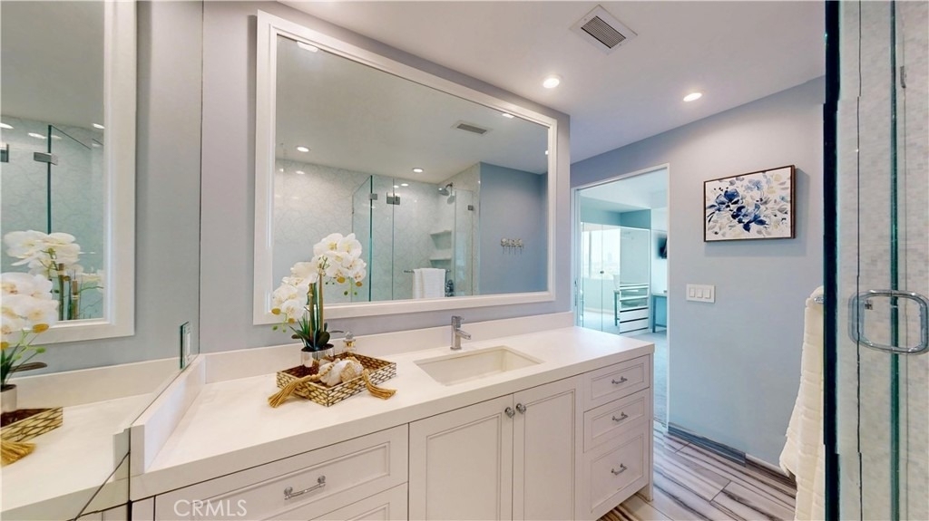 818 N Doheny Drive - Photo 32
