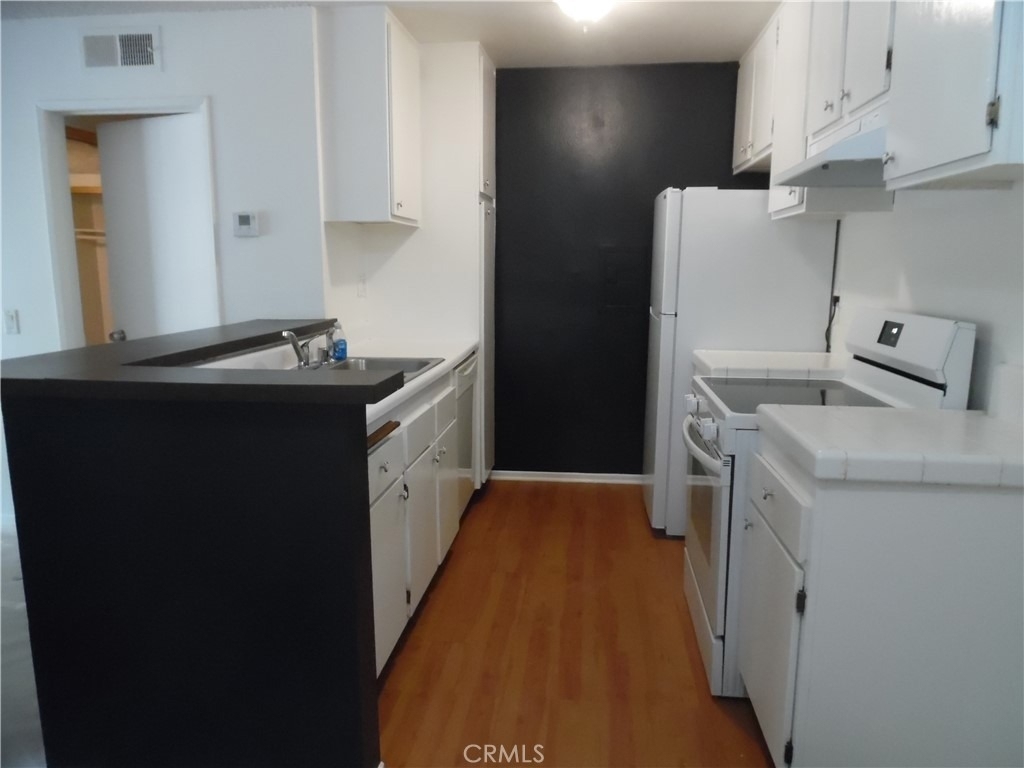 23515 Lyons - Photo 17