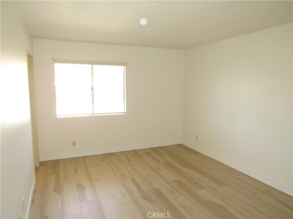 1099 W Ontario - Photo 9