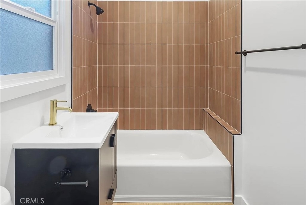 1237 E 1st - Photo 5