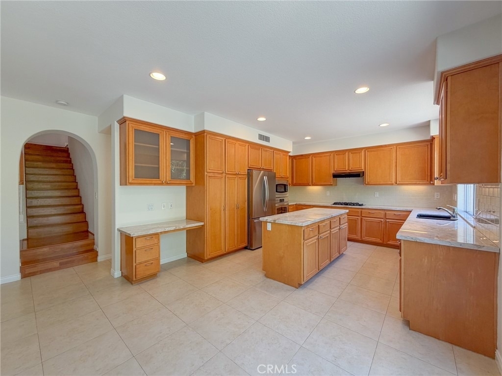 82 Laurelhurst - Photo 12