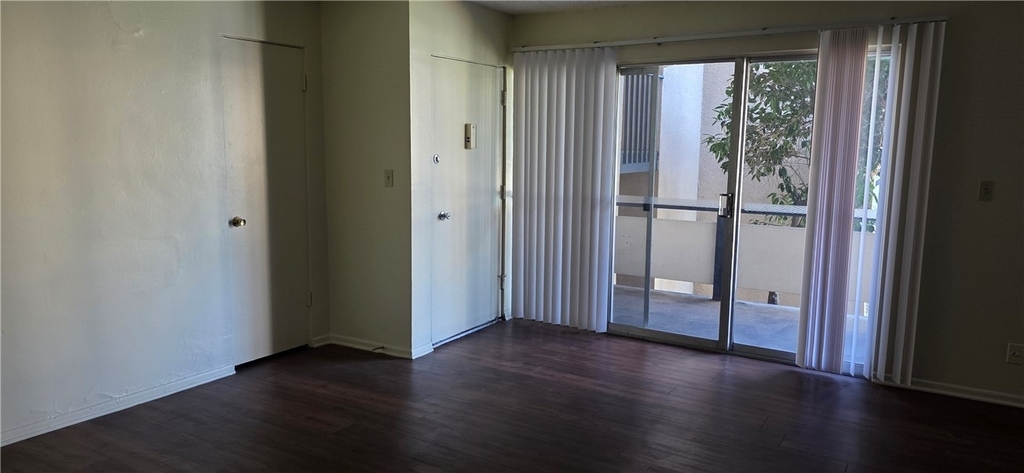 2300 Mountain Avenue N - Photo 0