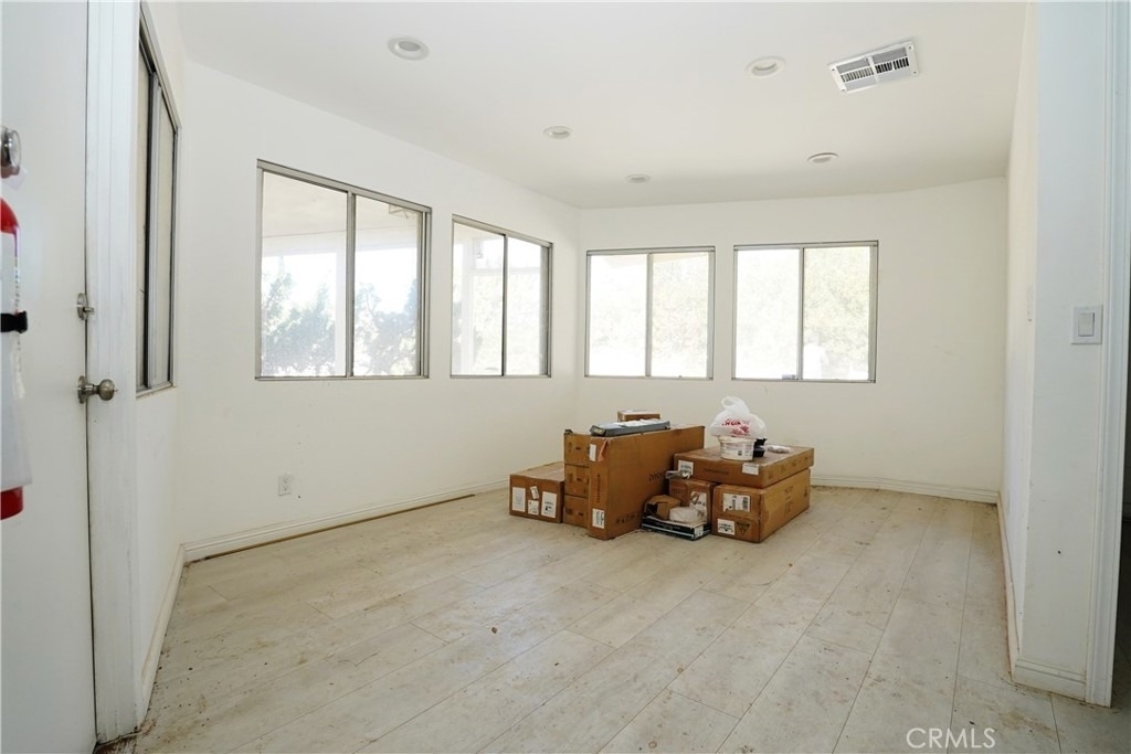 33716 Hubbard - Photo 14