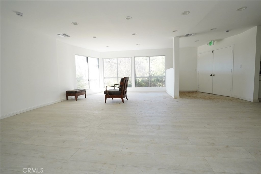 33716 Hubbard - Photo 8