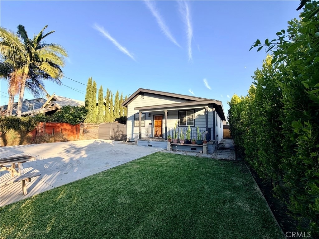 5622 Aldama Street - Photo 0