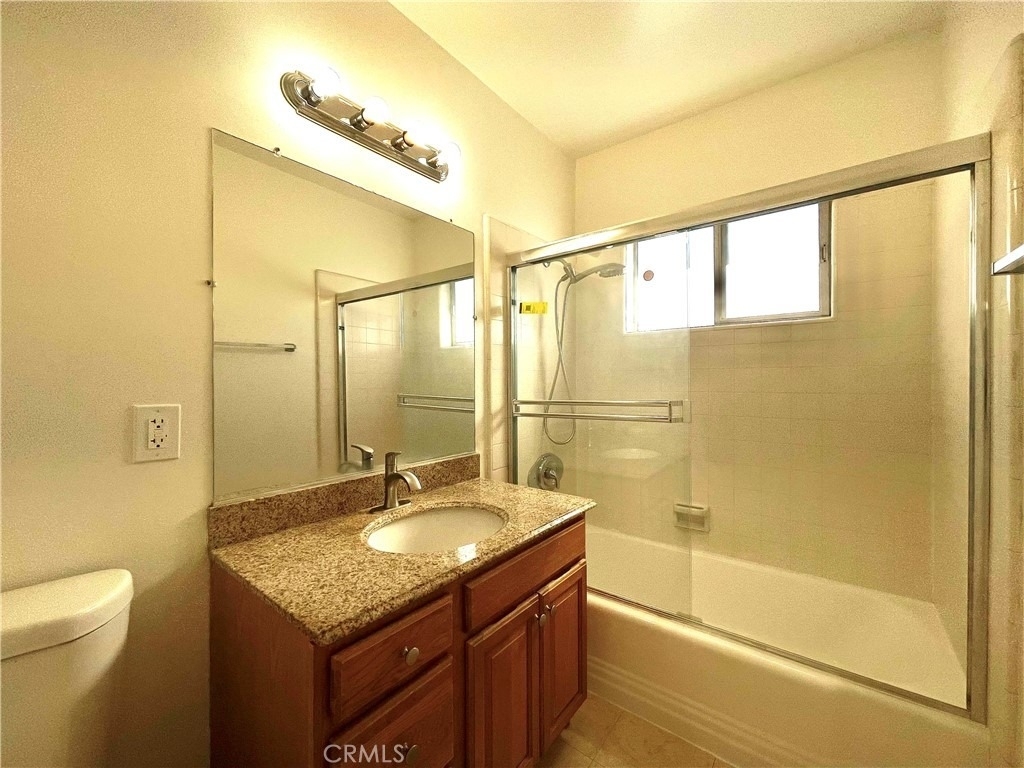 121 E Beacon Street - Photo 6