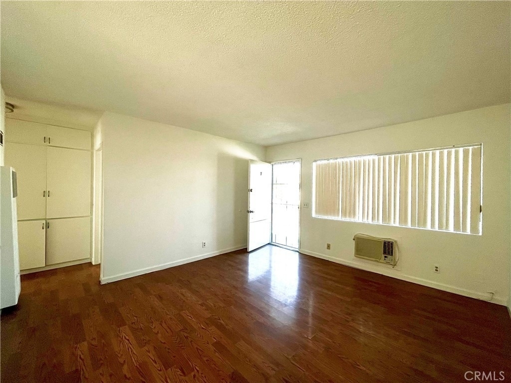 121 E Beacon Street - Photo 1