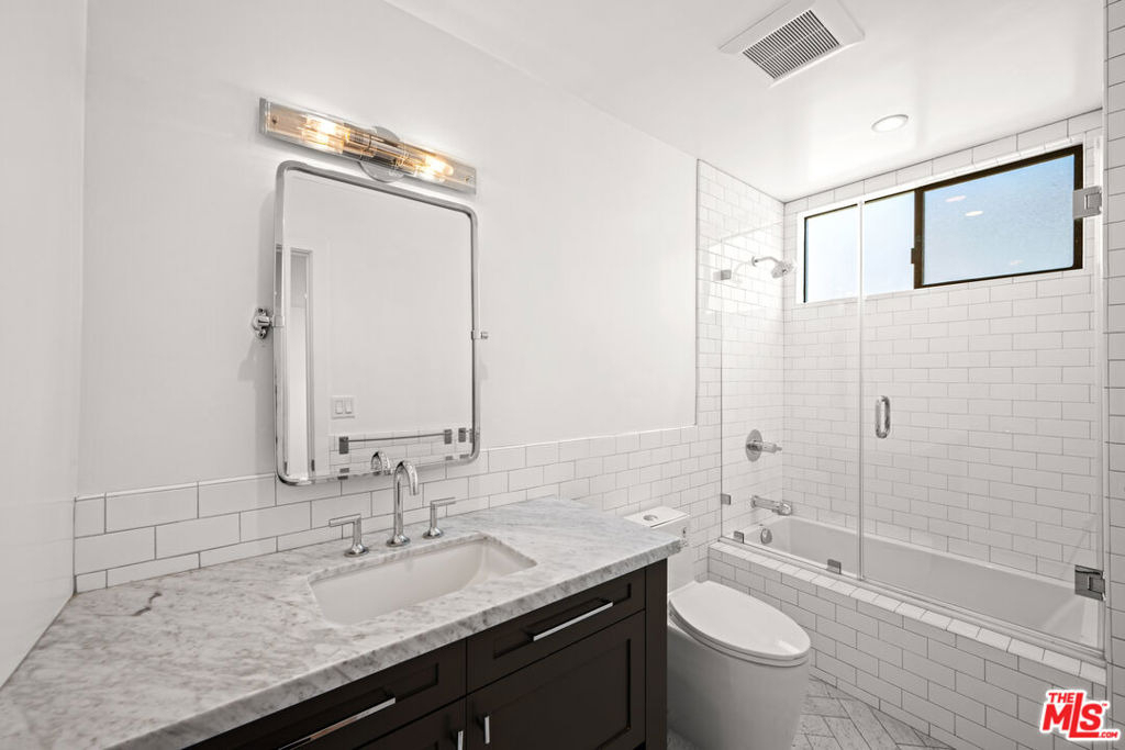 8611 Burton Way - Photo 10
