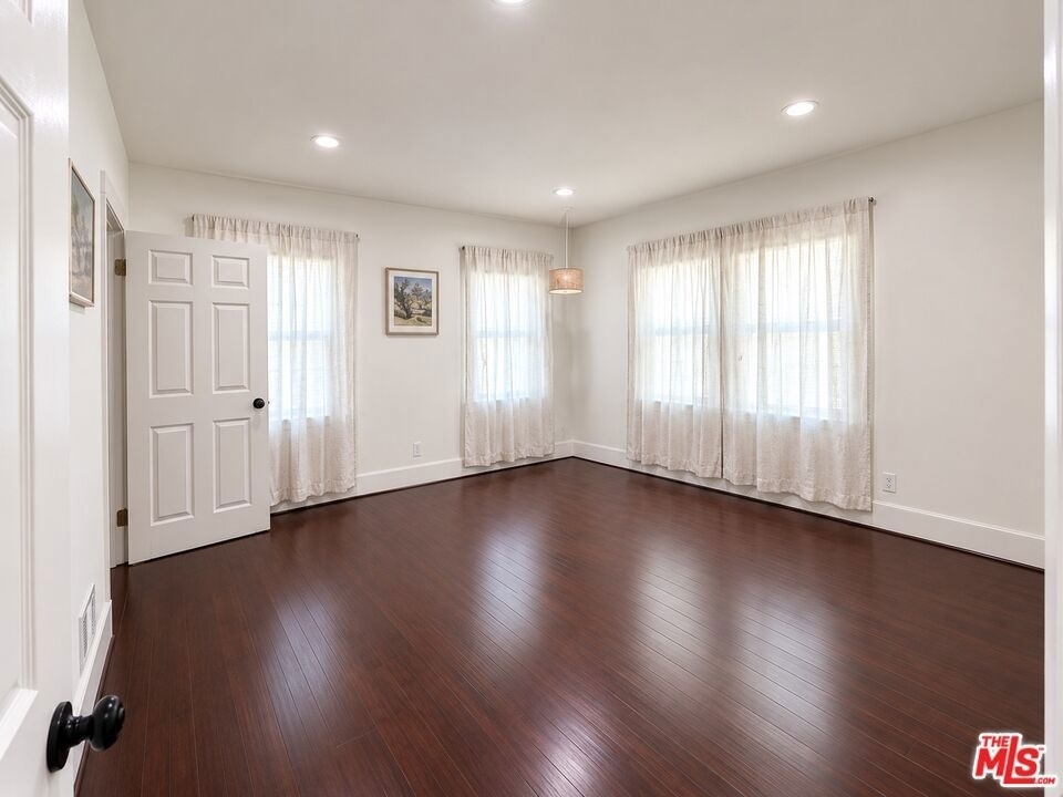 2421 3rd Avenue - Photo 9