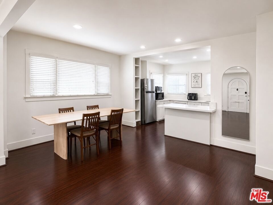 2421 3rd Avenue - Photo 4
