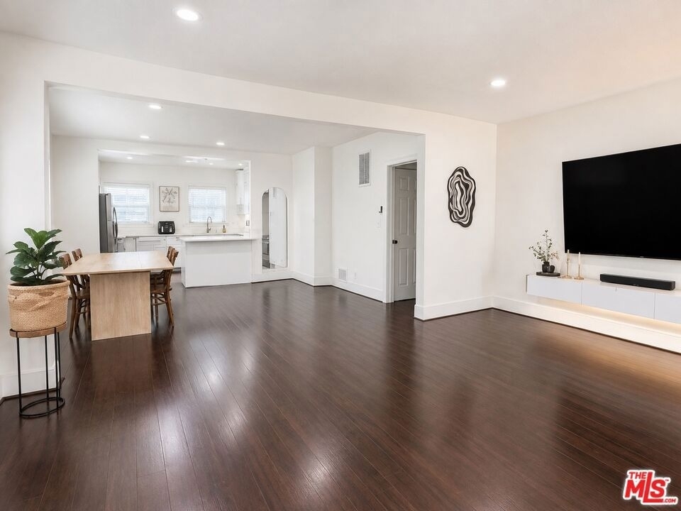 2421 3rd Avenue - Photo 7