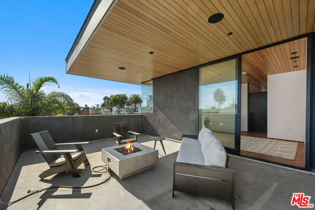 303 Windward Avenue - Photo 18