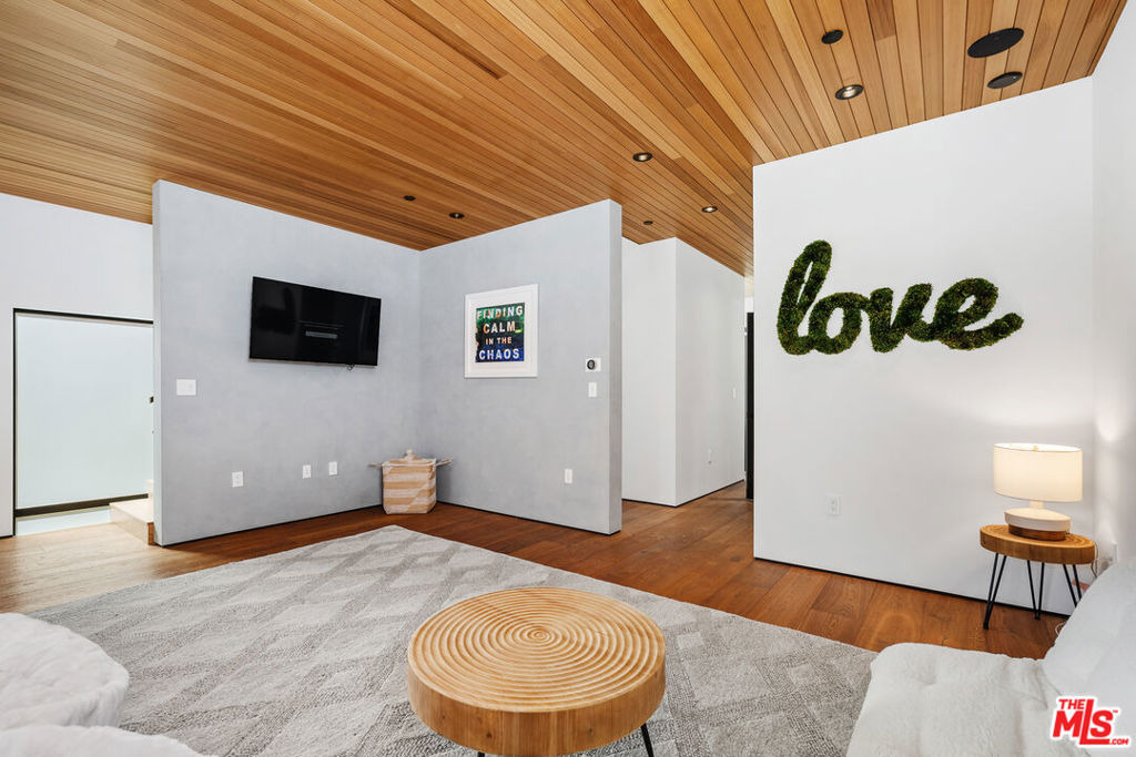 303 Windward Avenue - Photo 8