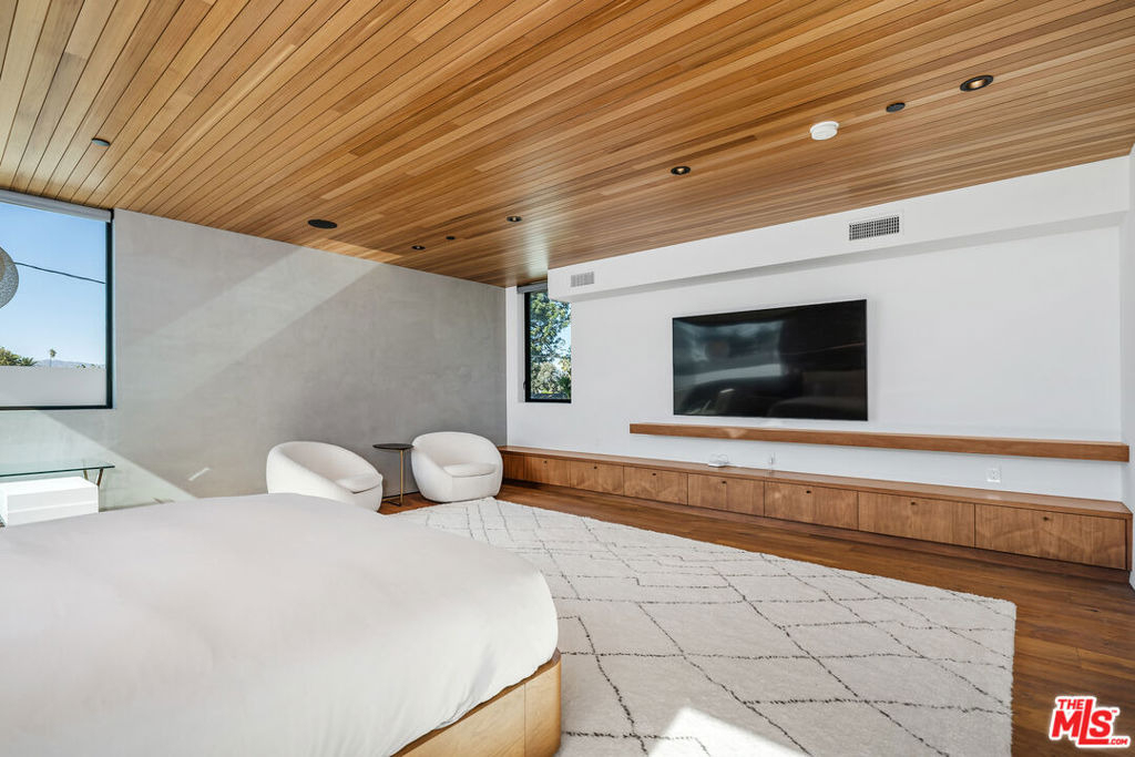 303 Windward Avenue - Photo 24