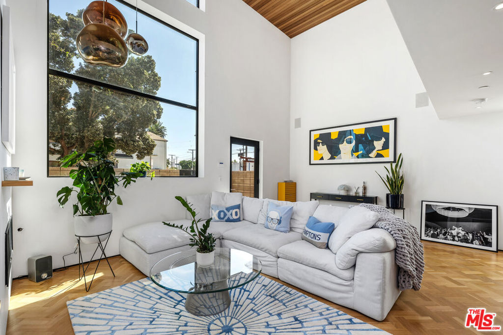 303 Windward Avenue - Photo 1