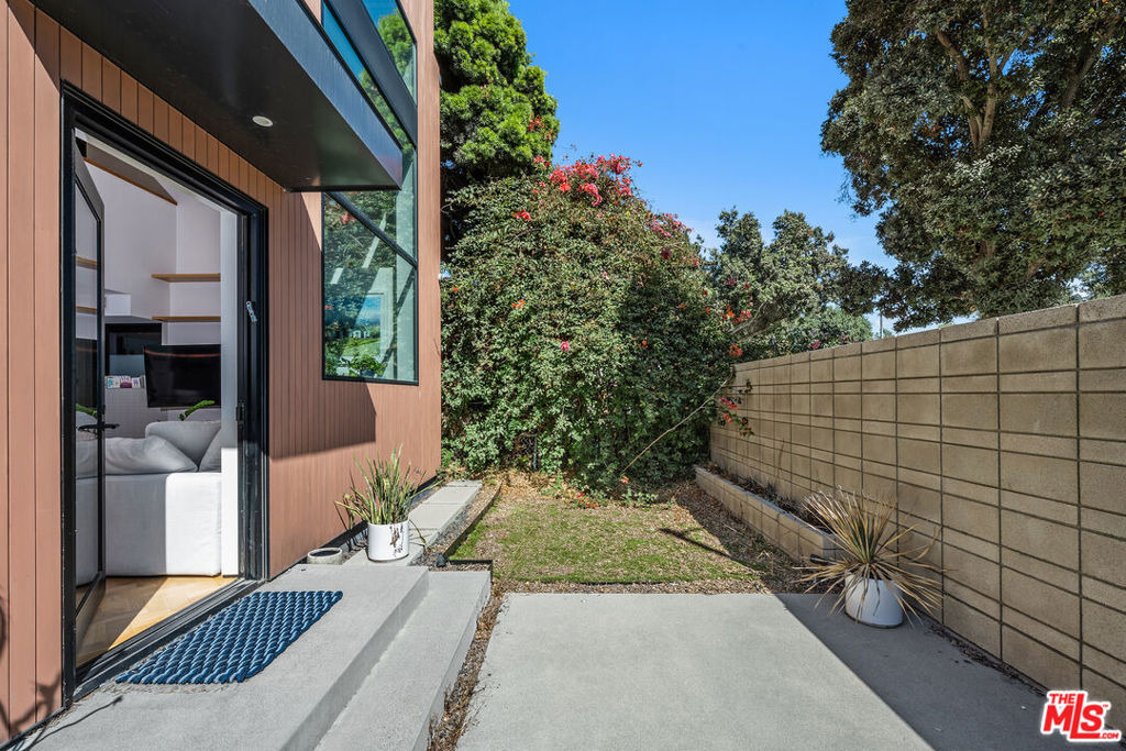 303 Windward Avenue - Photo 26