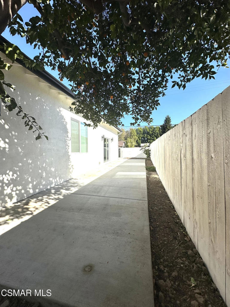8515 Vanalden Avenue - Photo 3