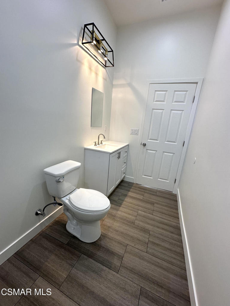8515 Vanalden Avenue - Photo 15